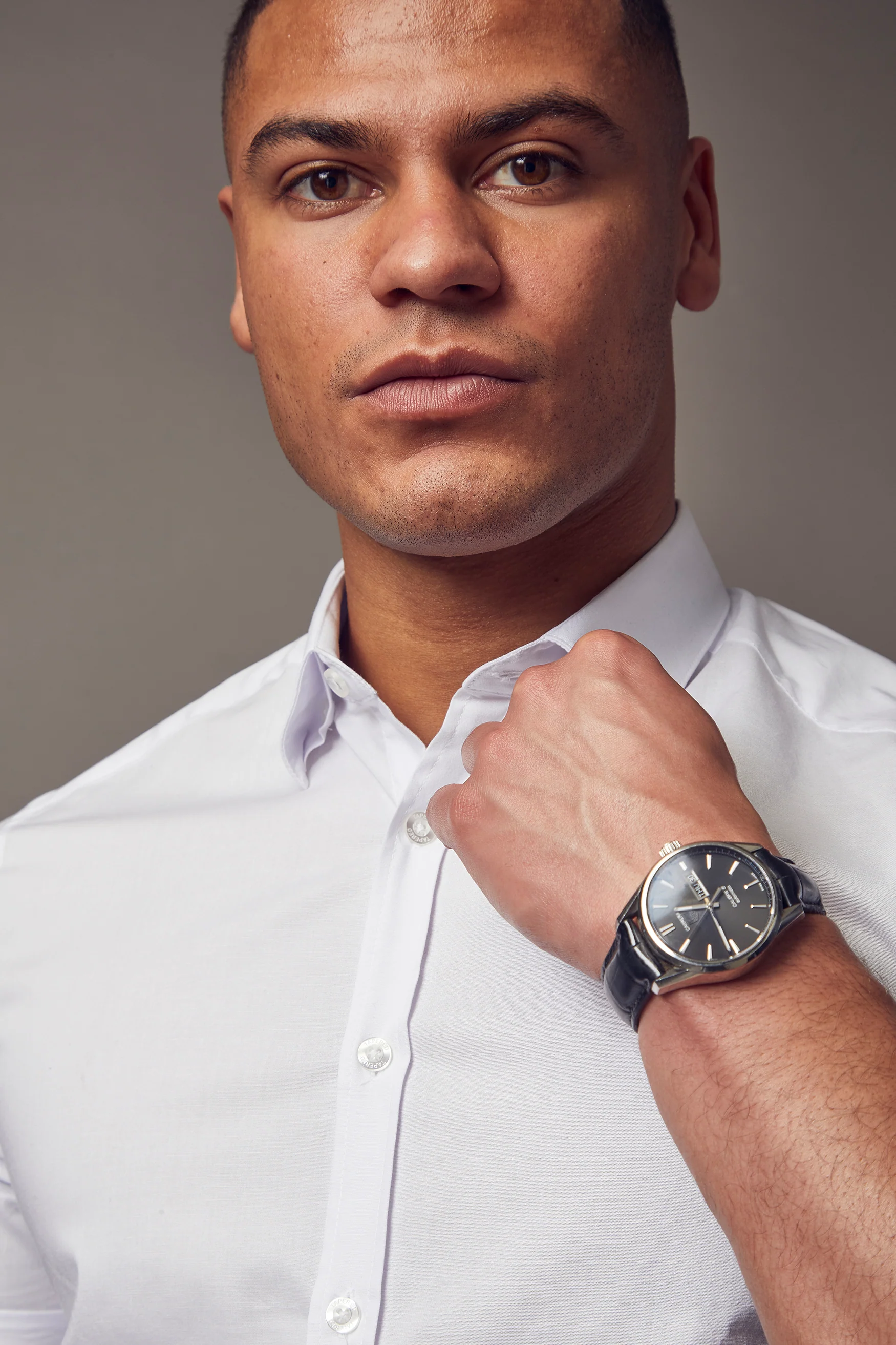 White Short Sleeve Tapered Fit Shirt - Image 6