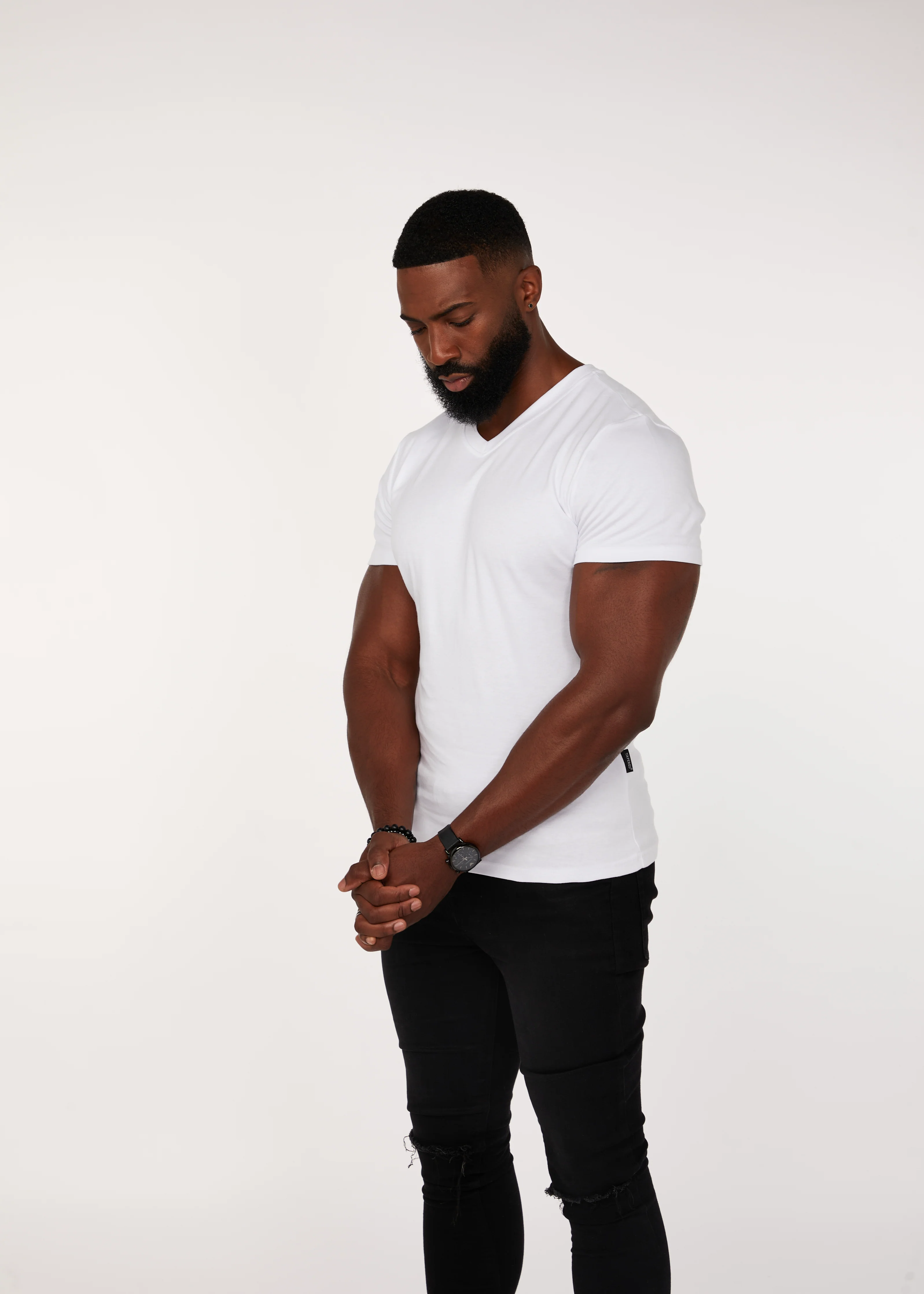 White V Neck Tapered Fit T-Shirt - Image 13