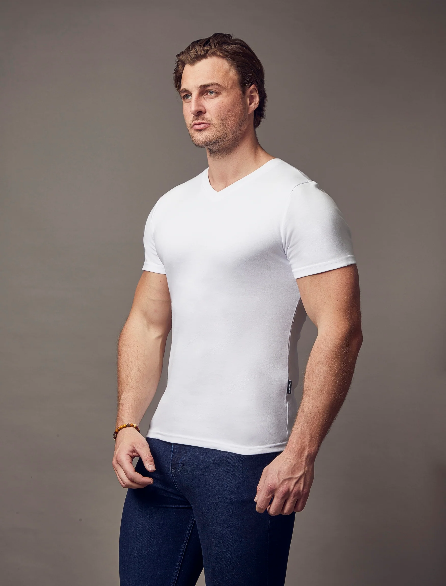 White V Neck Tapered Fit T-Shirt - Image 5
