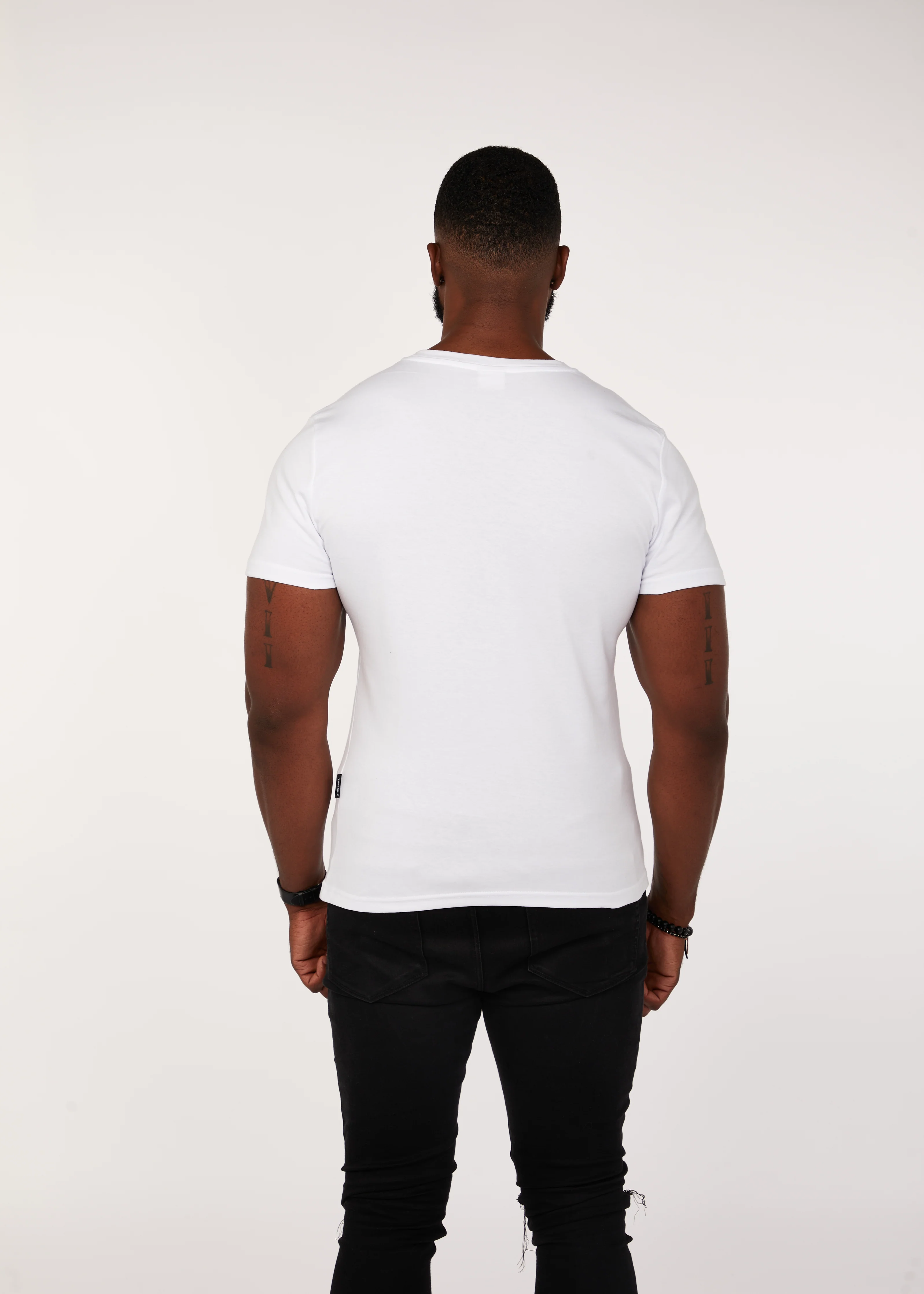 White V Neck Tapered Fit T-Shirt - Image 8